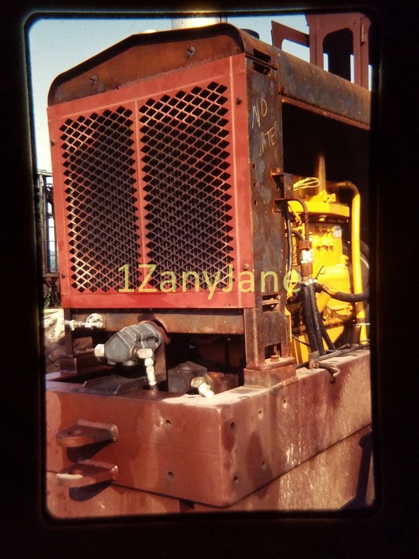 AC1812 35mm Slide of an Allis-Chalmers from MEDIA ARCHIVES FRONT TRACTOR VIEW