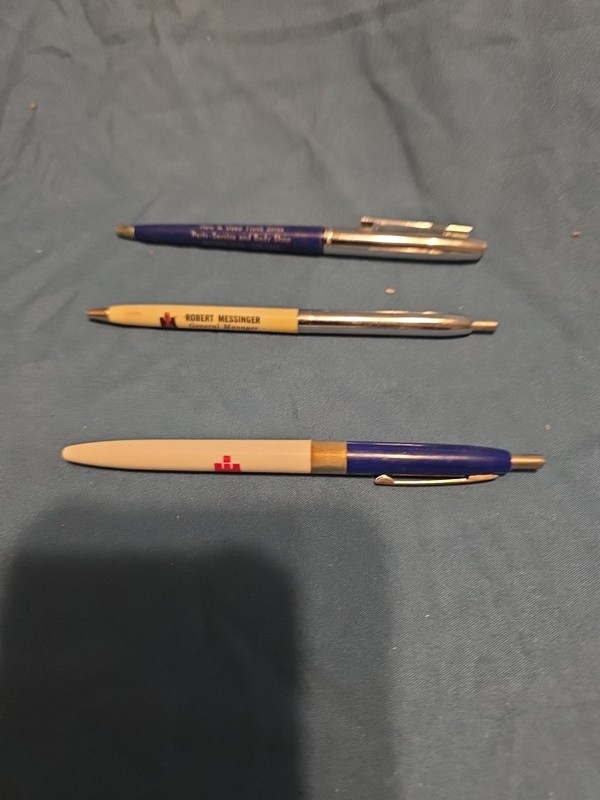3 International Harvester Pens Beaver Inc,Flinthills Truck &Tractor,Williams Ser
