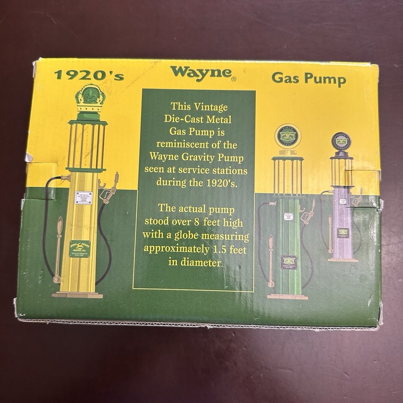 Vintage Gearbox Collectible John Deere 1920's Wayne Gas Pumps 1/25 Scale #07265 gallery