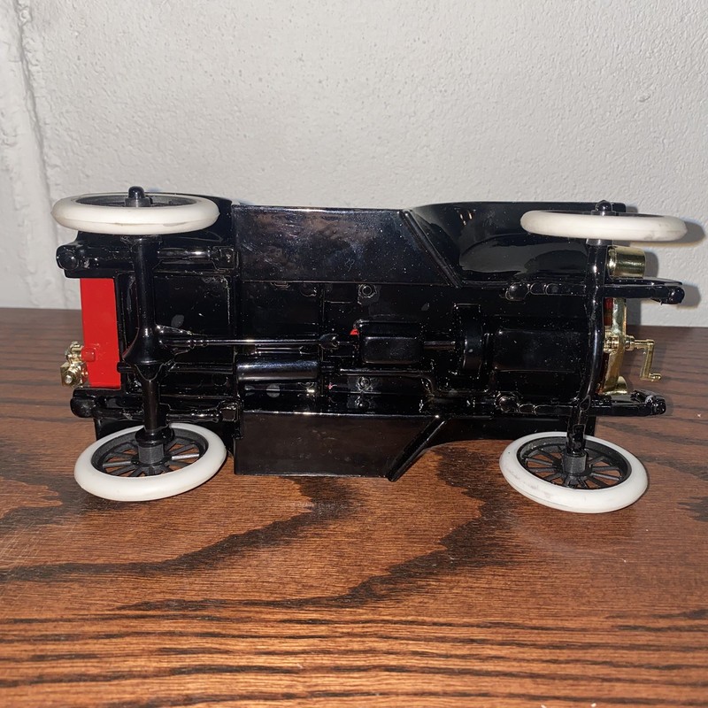 Deere 1907 Red Roadster Motor Car Nashville 1993 customer roundup Toy Car gallery