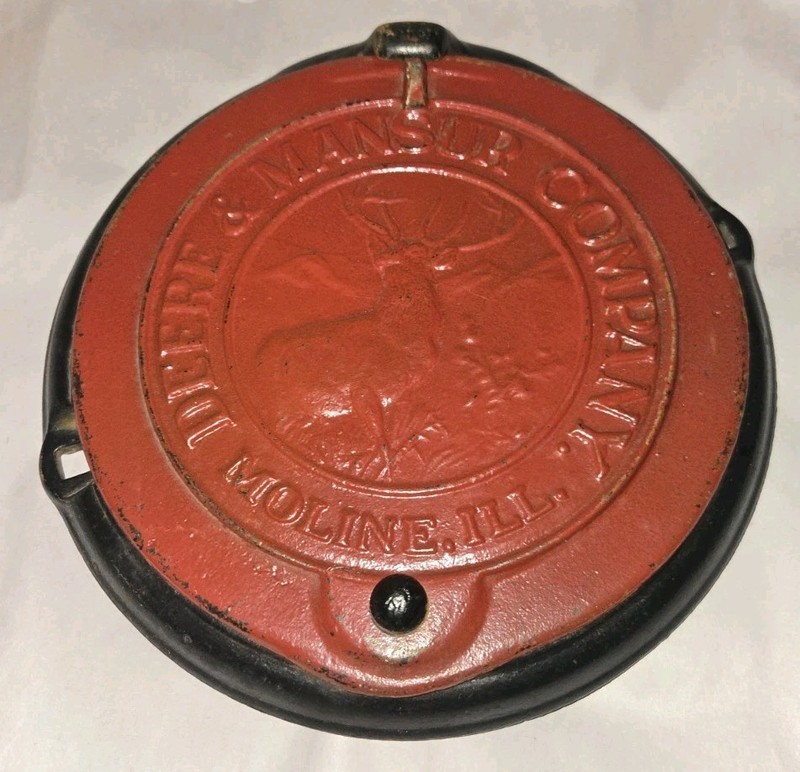 1895 DEERE & MANSUR CO MOLINE ILL CAST IRON Y2678 CORN PLANTER HOPPER LID + BASE