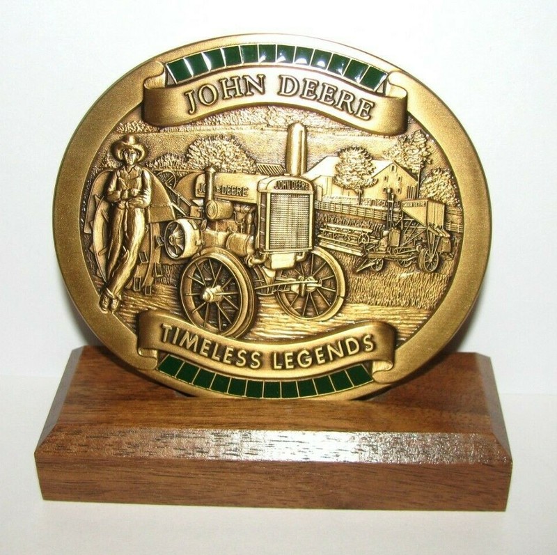 *John Deere 1923 Model D Tractor No. 2 Combine 2005 Calendar Medallion Timeless