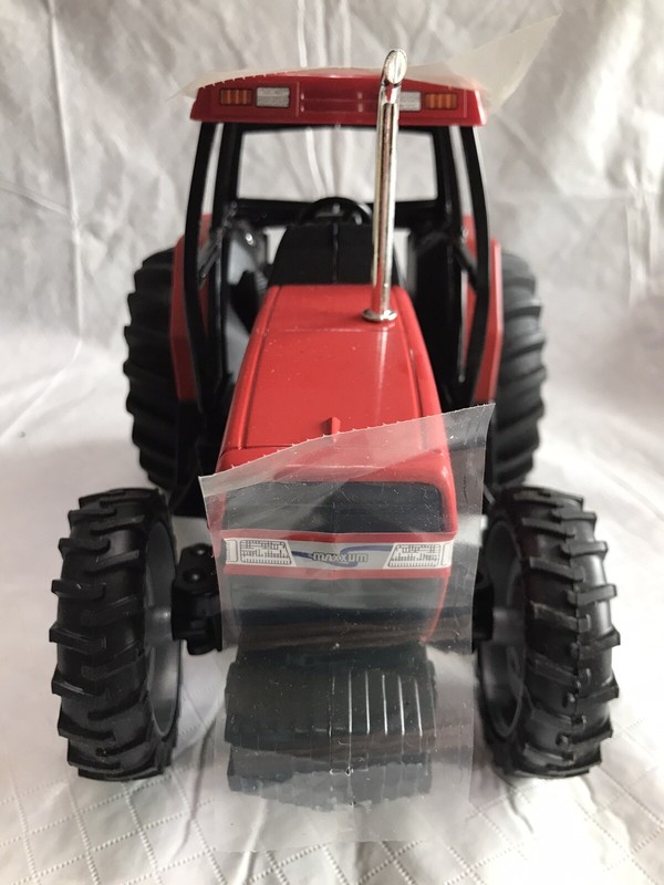 ERTL 1/16 CASE IH International Farmall 5250 MAXXUM SE 50,000TH Tractor NIB gallery