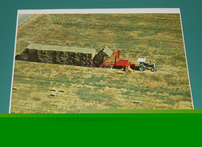 Vintage 1980s NEW HOLLAND Model 1063 Stackliner Farming Photo Ad Lancaster PA