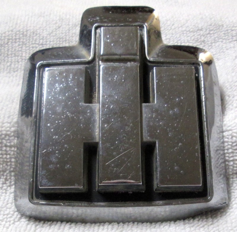 RARE International Harvester IH Truck Hood Emblem cggpc1