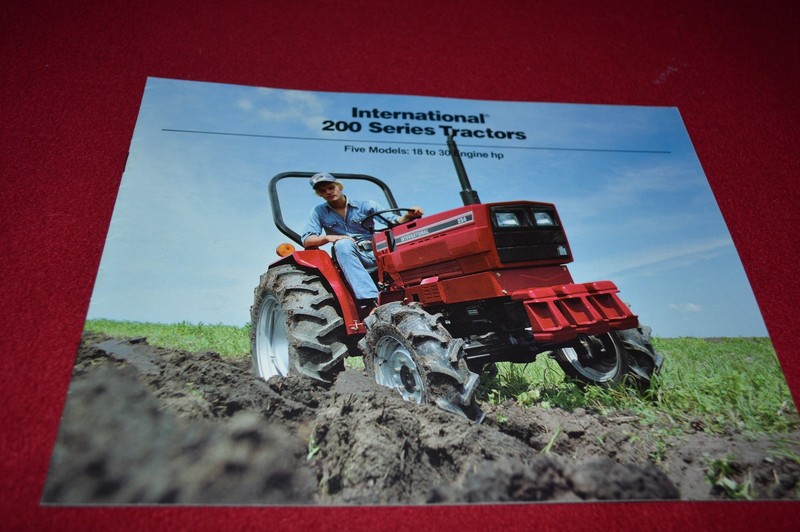 International Harvester 234 244 254 274 284 Tractor Dealer’s Brochure BWPA