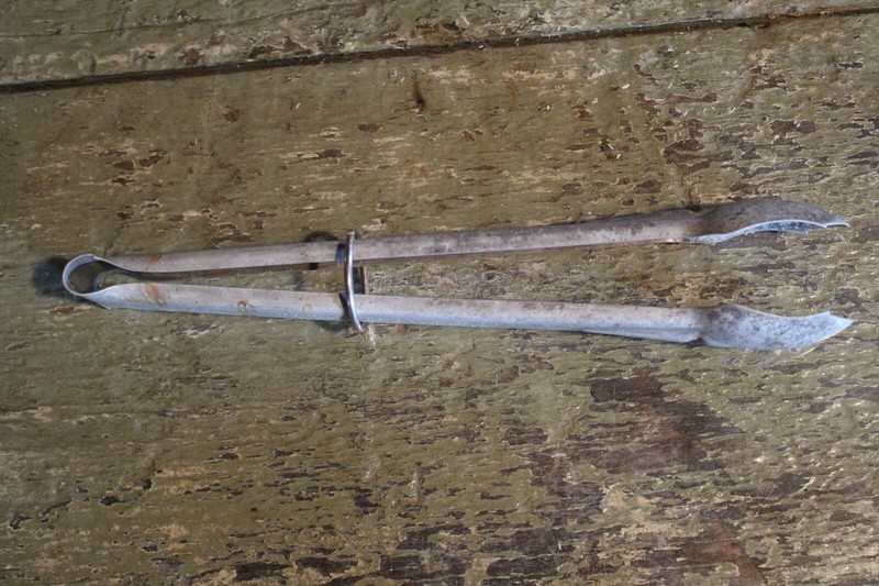 Vintage Oak Grove Poultry Farm, Ligonier, PA Metal Advertising Kitchen Tongs