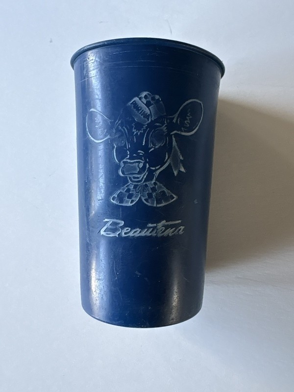 Purina feeds advertising cup 1960s