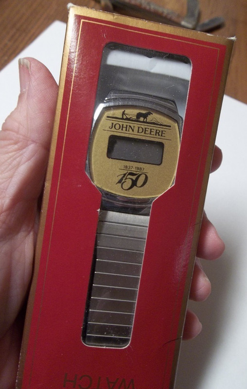 RARE VINTAGE JOHN DEERE 150 YEAR ANNIVERSARY 1837-1987 DIGITAL WATCH BNIB gallery