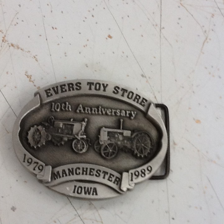 Farmall & Case Tractors Belt Buckle Evers Toy Store 10th Aniv 1989 Manchester IA