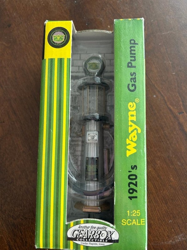 Gearbox Collectible John Deere Gas Pump Limited Addition 1920’s Wayne Gas Pump