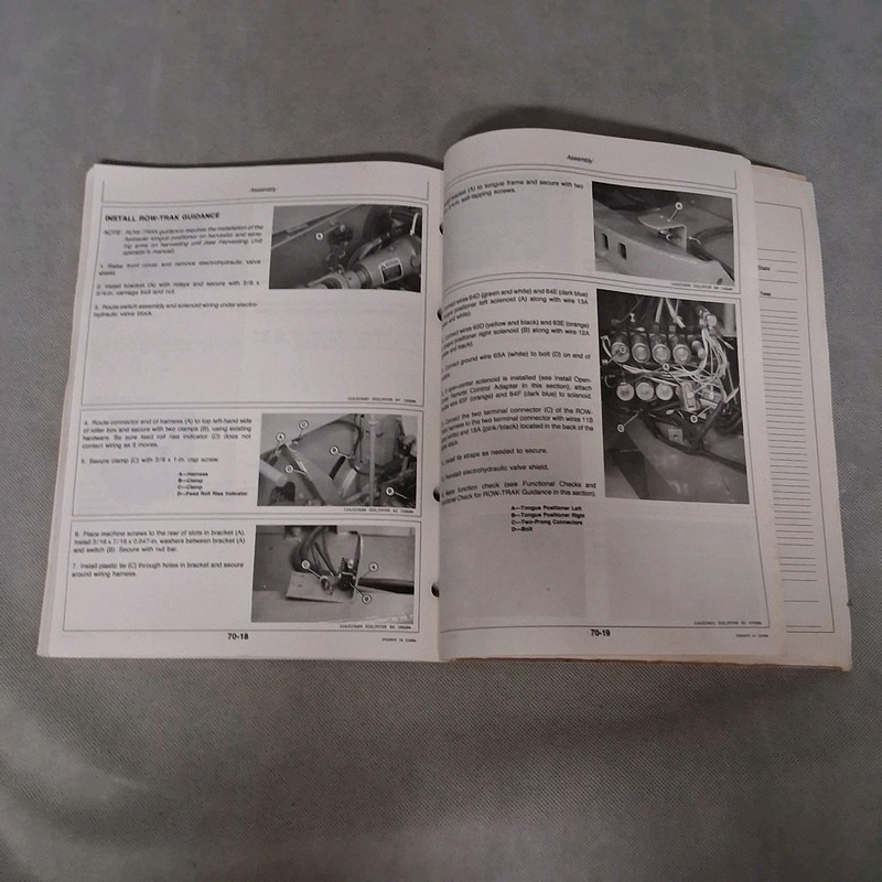 John Deere 3950 3970 Forage Harvesters Operator's Manual OM-E77183 Issue F6 gallery