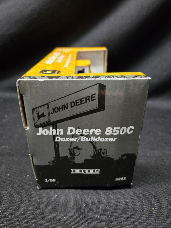 Ertl John Deere Die Cast 850C Dozer/Bulldozer Model, New in Box gallery