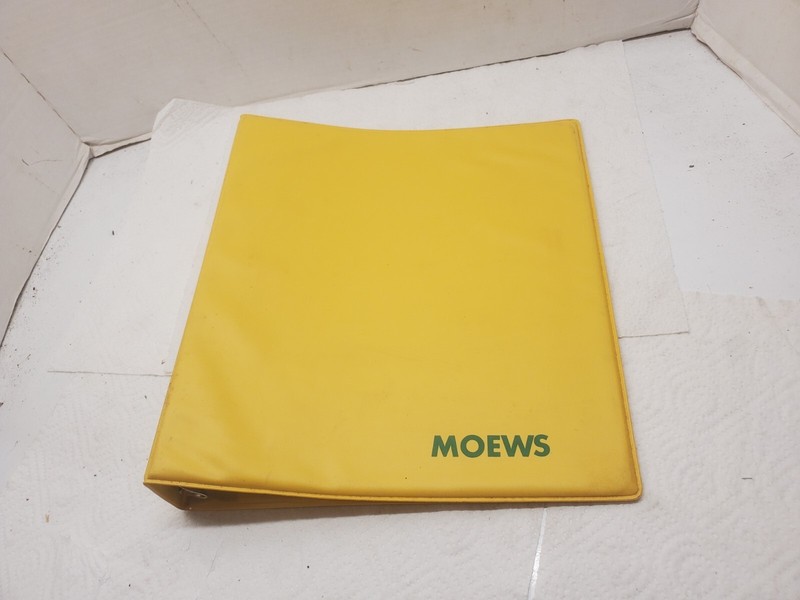 Yellow Dealers Trapper Keeper Moews Hybrid Seed Corn Farm Decor