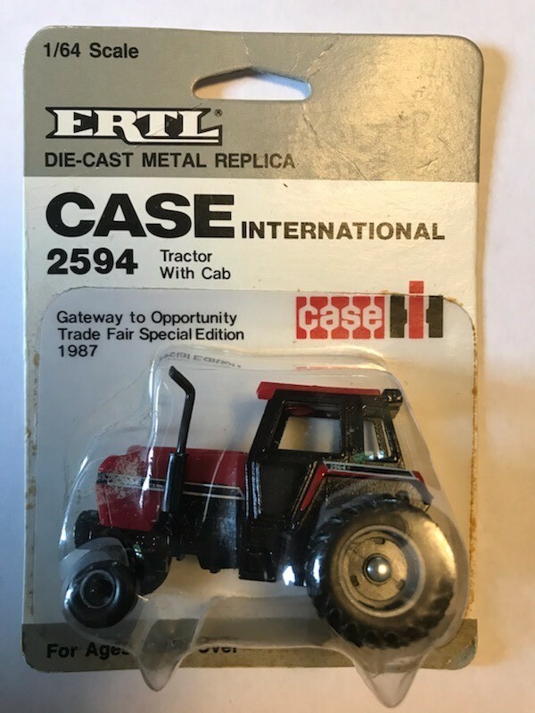 Ertl Case IH 2594 1/64 Gateway To Opportunity Trade Fair Special Edition 1987