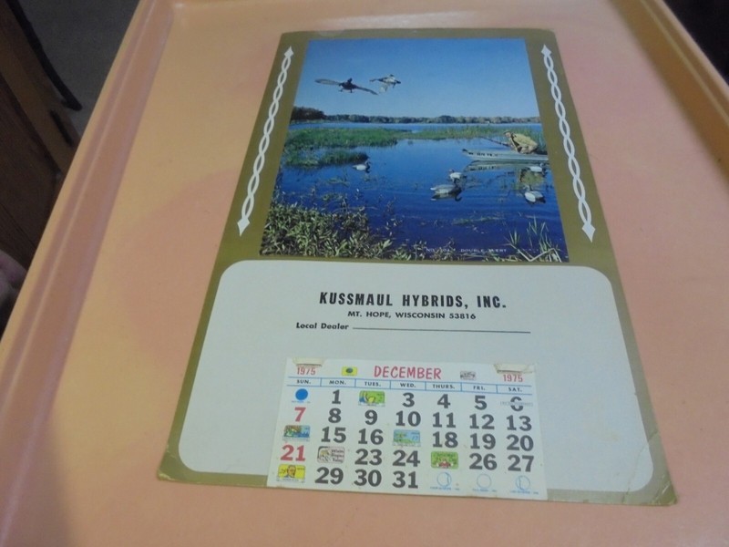 Vintage Kussmaul Hybrids, Mt. Hope Wisconsin 1975 Calendar