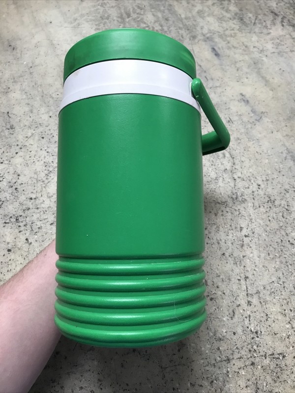 Pioneer Seed Corn Green Igloo Water Drink Jug Cooler 1/2 Gallon w Handle USA Vtg gallery