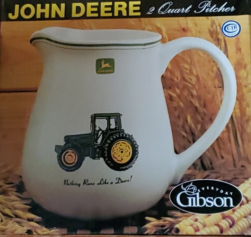 John Deere Farm Tractor 2 Qt Pitcher “Nothing Runs Like A Deere” by Gibson Nib