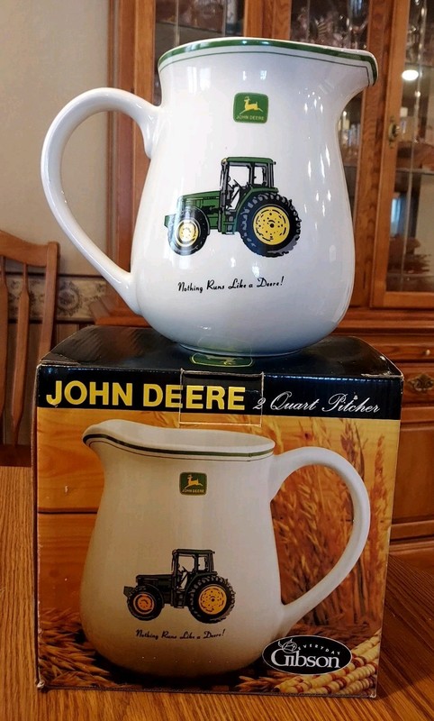 John Deere Farm Tractor 2 Qt Pitcher “Nothing Runs Like A Deere” by Gibson NIB