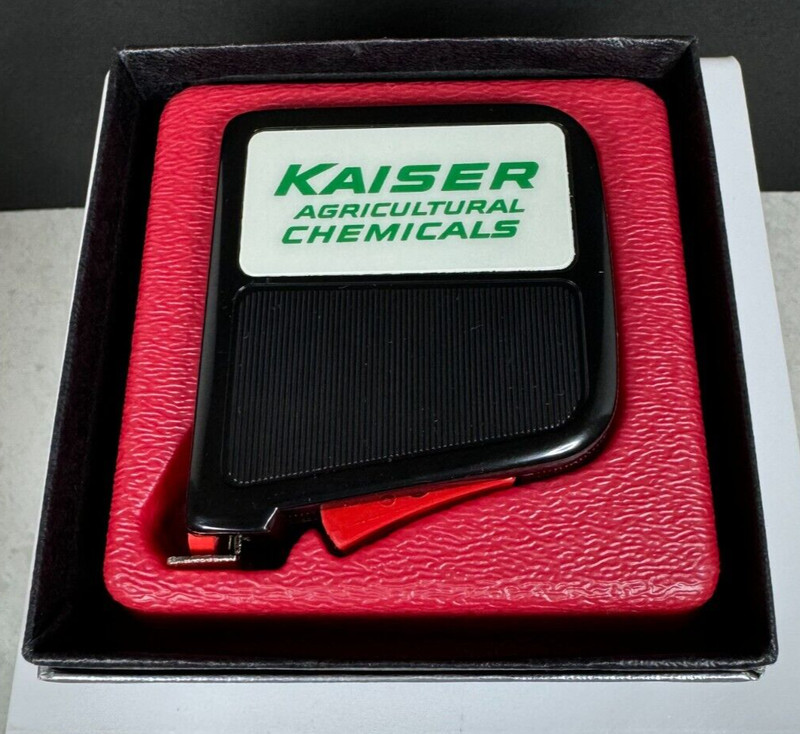 Vintage Kaiser Agricultural Chemicals Lufkin 10′ Clip-On Tape Measure
