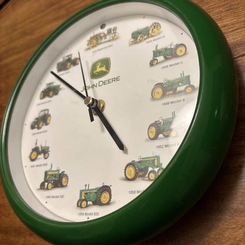 John Deere Licensed Tractor Clock 12 Different Tractor Sounds Tested Works 9”
