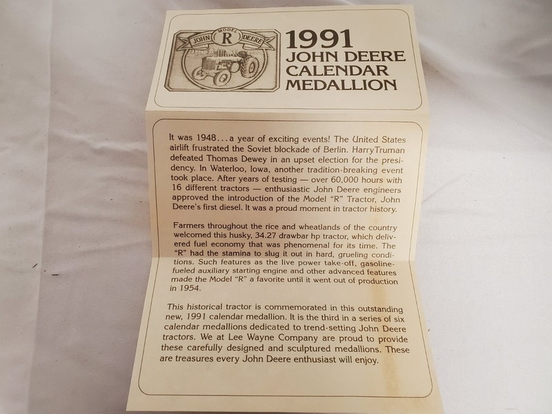 JOHN DEERE 1991 MODEL "R" TRACTOR CALENDAR MEDALLION gallery