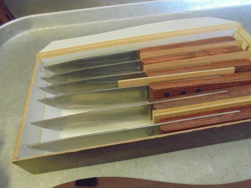 Vintage Box of Six Steak Knives Beta Seed Betaseed Niagara Cutlery gallery