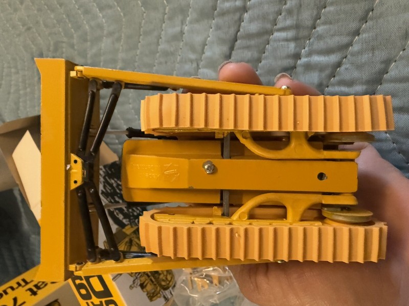 Kettendozer Cat D9 gallery
