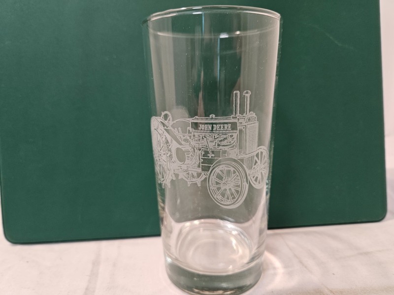 JOHN DEERE MODEL “D” TRACTOR ETCHED 6 WATER GLASSES RARE VINTAGE NEW IN BOX