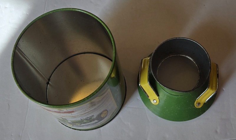 John Deere Milk Jug Can Metal Tin Green Yellow Farm Tractor Collectable Winter gallery