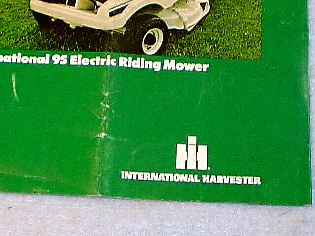 VTG 1974 INTERNATIONAL HARVESTER 95 ELECTRIC LAWN TRACTOR RIDING MOWER BROCHURE gallery