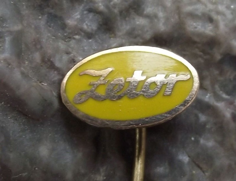 Oval Zetor Tractor Farming Farm Agricultural Machines Advertising Pin Badge gallery