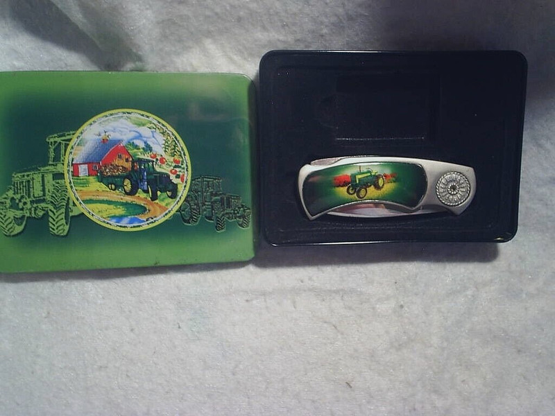 JOHN DEERE POCKET JACK KNIFE WITH CASE **No Lighter** stainless steel blade,barn