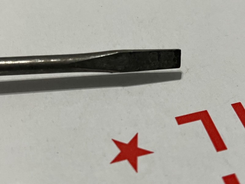 Hy-Line Chicks Screwdriver gallery