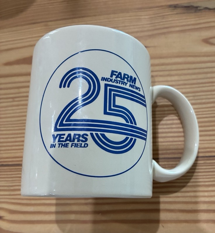 Vintage 1992 National Farm Machinery Show Mug Farm Industry News 25 Years gallery