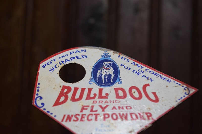 BULL DOG FLY TIN LITHO POT SCRAPER PROMO SIGN DEALER CIRCA 1930s INSECT POWDER gallery