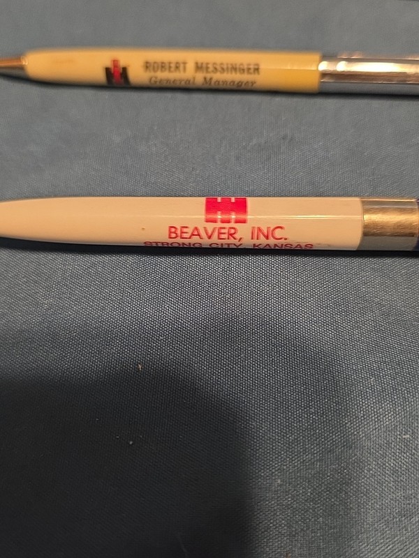 3 International Harvester Pens Beaver Inc,Flinthills Truck &Tractor,Williams Ser gallery