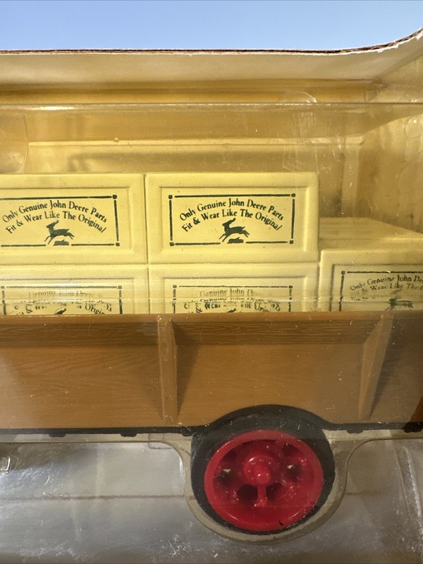 1991 Ertl John Deere Truck Bank Hawkeye Crate Delivery NEW 1/34 Made USA #5687 gallery