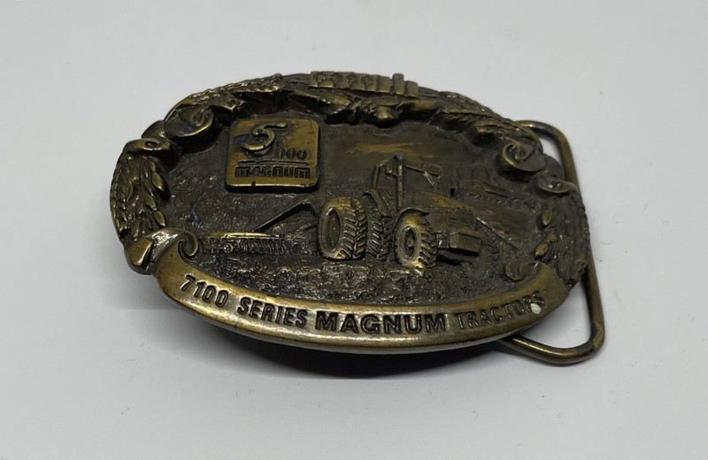 Vintage Case IH 7100 Series MAGNUM Tractor Brass Belt Buckle 1989