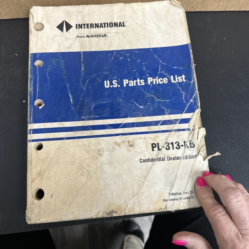 Rare Vintage 1996 IH International Harvester Navistar PL-313-KB Parts Price List