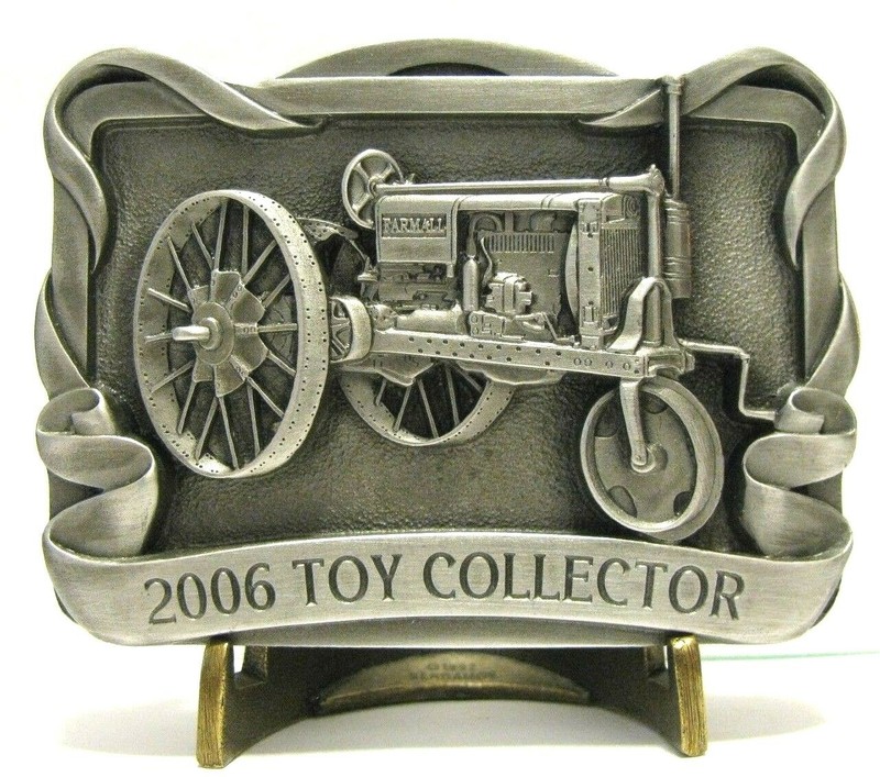 1934 Farmall F-12 Tractor 2006 Belt Buckle Limited Ed 176/250 IH International