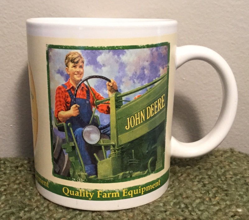 John Deere Mug Item #31451 2005 Collectors Series Excellent Pre-Owned Condition