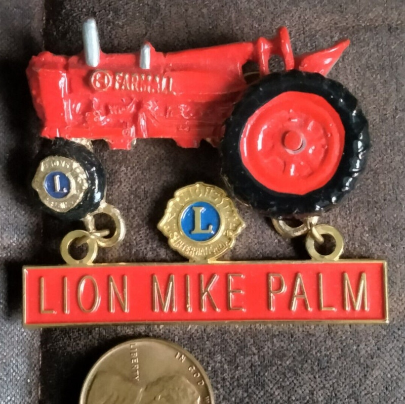 INTERNATIONAL HARVESTER FARMALL 300 TRACTOR LARGE 3D Hat Lapel Pin Lions Club