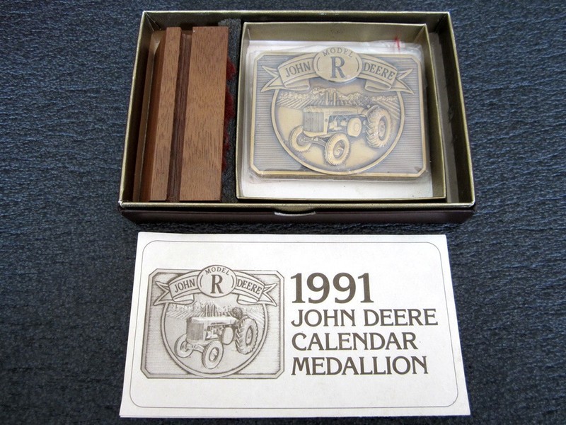 John Deere 1991 Calendar Medallion with Box Model R Tractor Danbury Mint