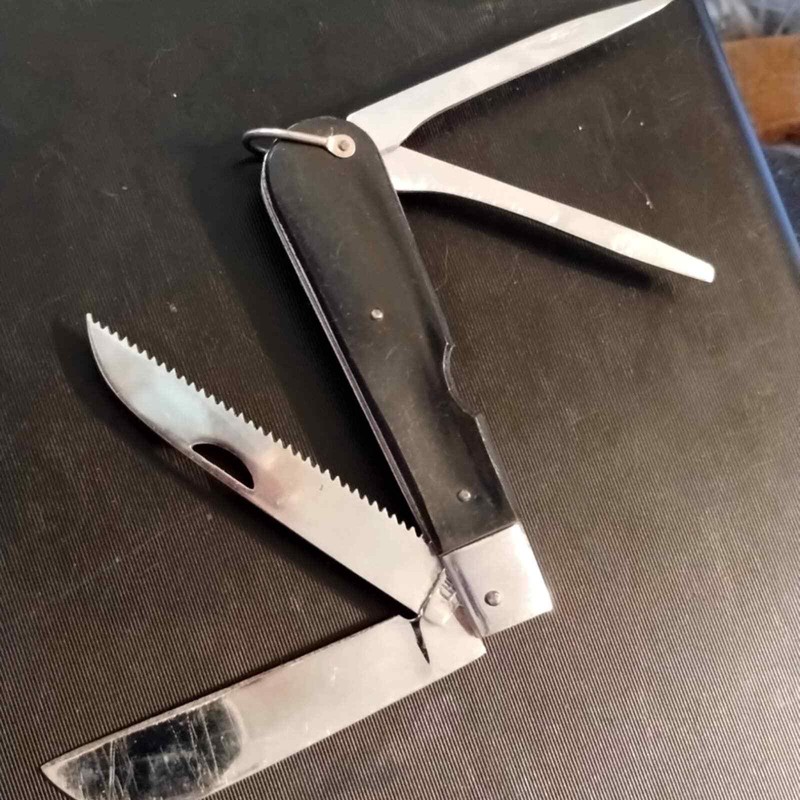 5 in multi blade 1970s pocket utility knife/signed