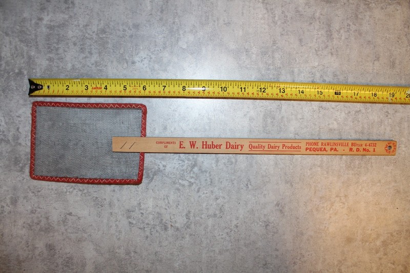 ANTIQUE ADVERTISING FLY SWATTER E.W. HUBER DAIRY PEQUA P.A.