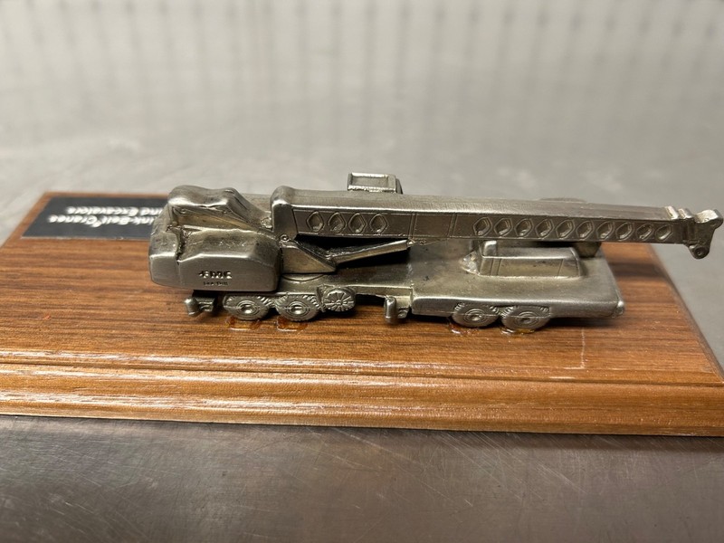 Vintage FMC Link Belt Cranes & Excavators Desk Plaque Pewter & Wood gallery