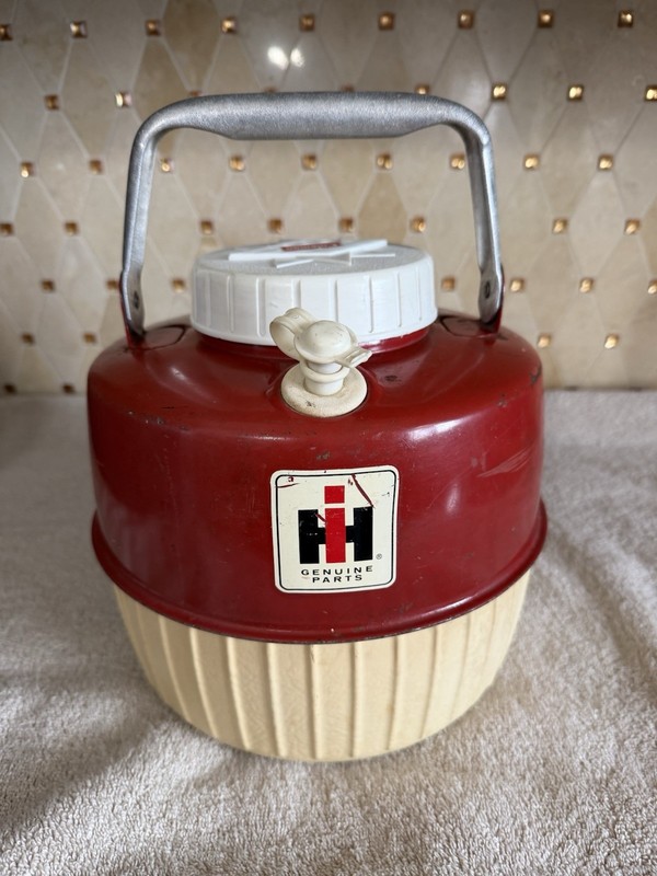 Rare Vtg. Coleman Water Jug International Harvester IH Genuine Parts
