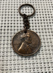 Vintage Abraham Lincoln Penny Keychain, Lincoln’s Home Coin, Lincoln 1964 pennie