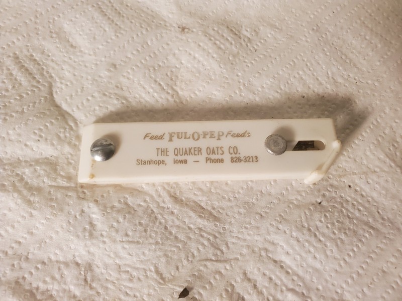 4-1/2" White Plastic Box Knife Ful-o-pep Feeds Quaker Oats Stanhope Iowa Farm